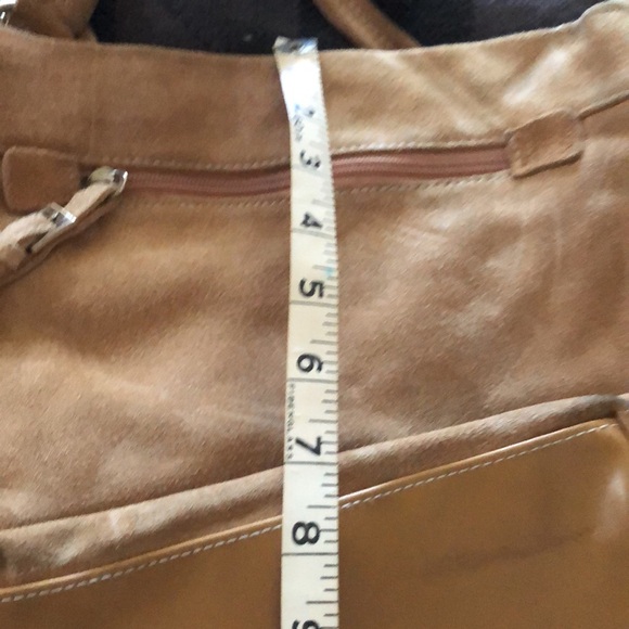 Suede genuine leather tan snaps close hobo type pocketbook one big section - Picture 7 of 7